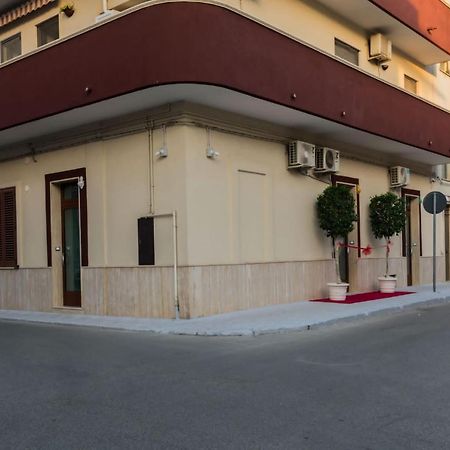 Bed & Breakfast Le Pupe Villa Grottaglie Exterior foto