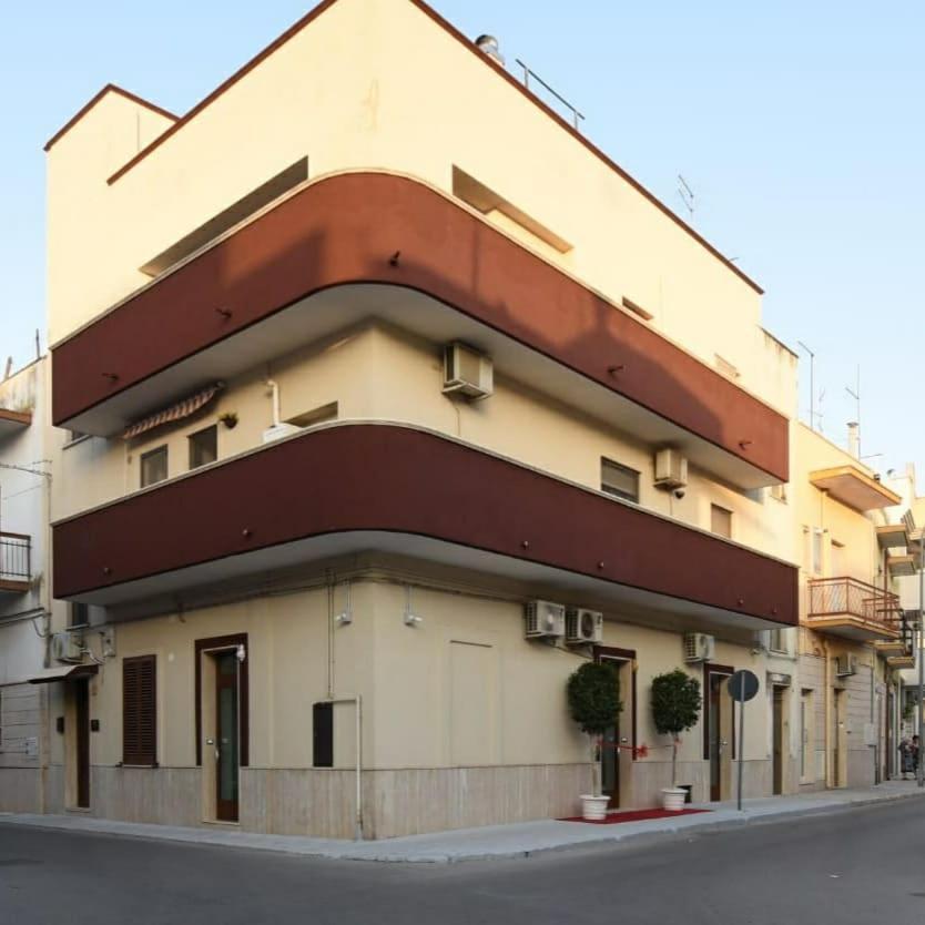 Bed & Breakfast Le Pupe Villa Grottaglie Exterior foto